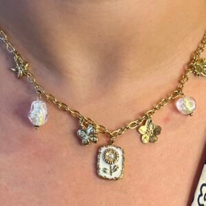 Collier Doré avec Breloques Fleurs et Papillon - Sia