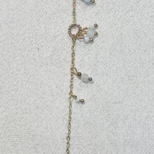 Chaîne de cheville dorée et perles - Nuage